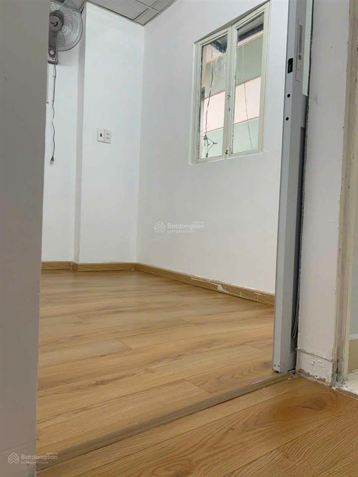 Cho thuê nhà 4 phòng ngủ hẻm 480 nguyễn tri phương, quận 10