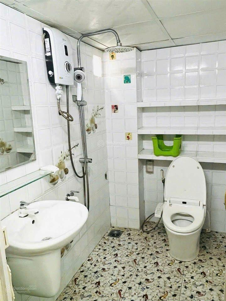 Cho thuê nhà 2 pn đối diện cổng 5 bxmd phường 26, bình thạnh