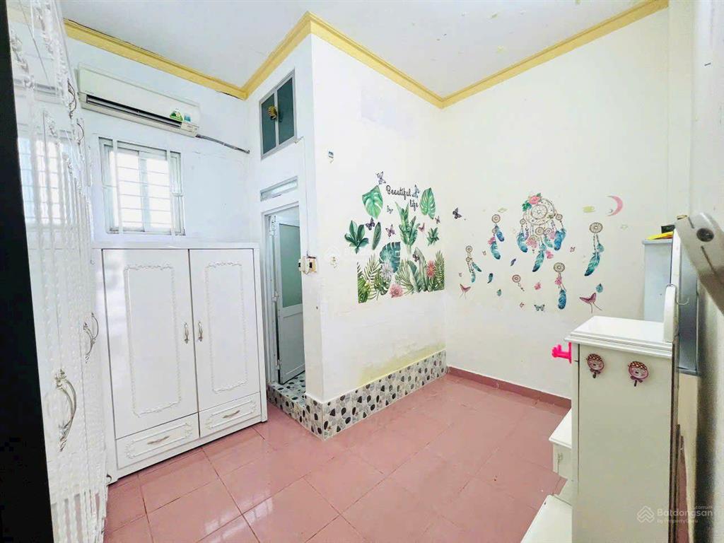Cho thuê nhà 2 pn đối diện cổng 5 bxmd phường 26, bình thạnh
