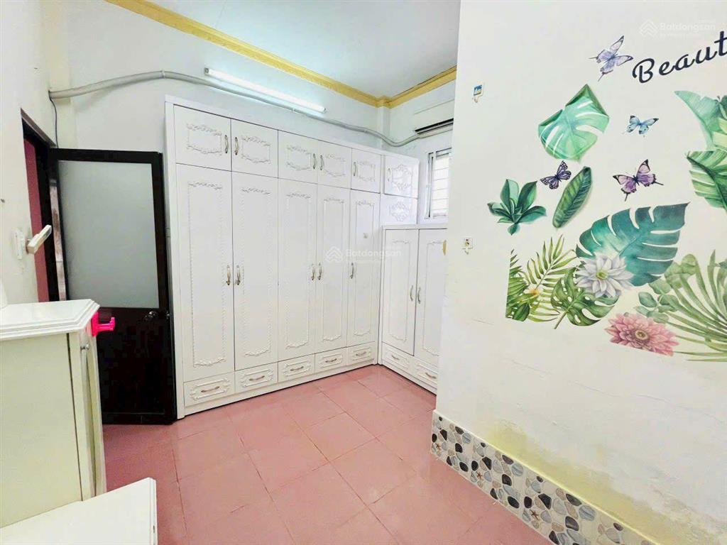 Cho thuê nhà 2 pn đối diện cổng 5 bxmd phường 26, bình thạnh