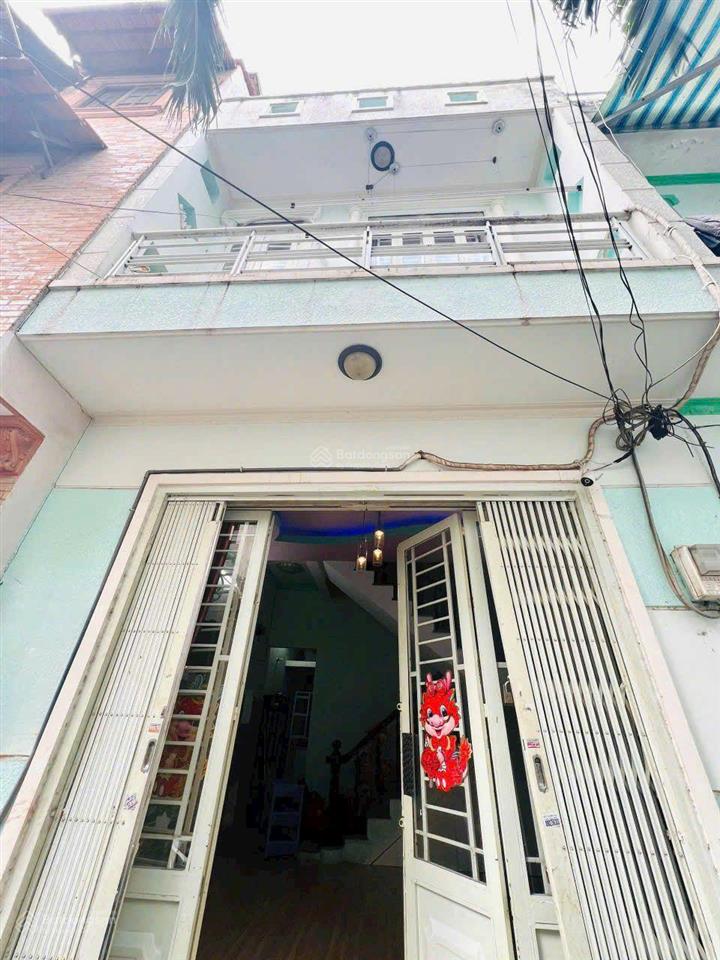 Cho thuê nhà 2 pn đối diện cổng 5 bxmd phường 26, bình thạnh