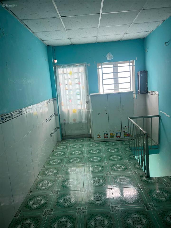 Cho thuê nhà 1 trệt 1 lầu/ 3,9 triệu ngày cổng trường đại học văn lang