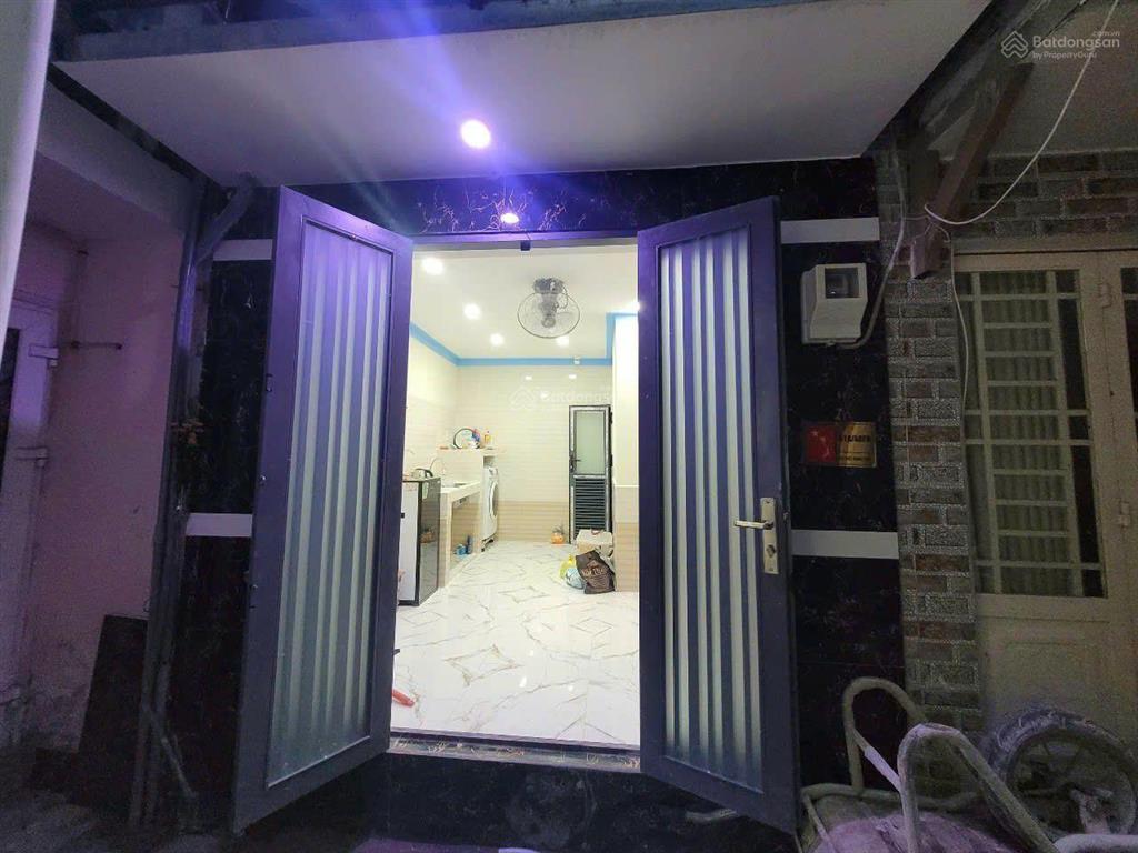 Cho thuê nhà mới full nội thất gần trường hutech, phường 25, bình thạnh