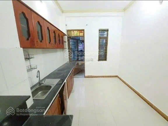Cho thuê nhà 1 trệt 2 lầu ngay cầu thị nghè, bình thạnh. giá chỉ 8 triệu/tháng