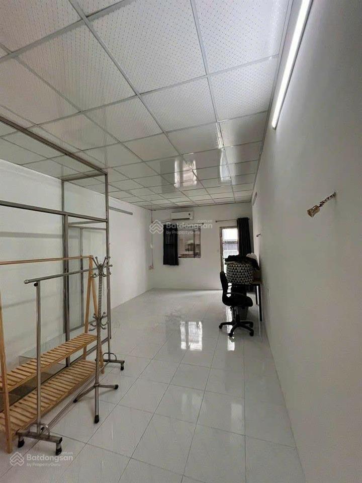 Cho thuê nhà 1 trệt 1 lầu/ gía 9 triệu gần công viên hoàng văn thụ, p4, tân bình