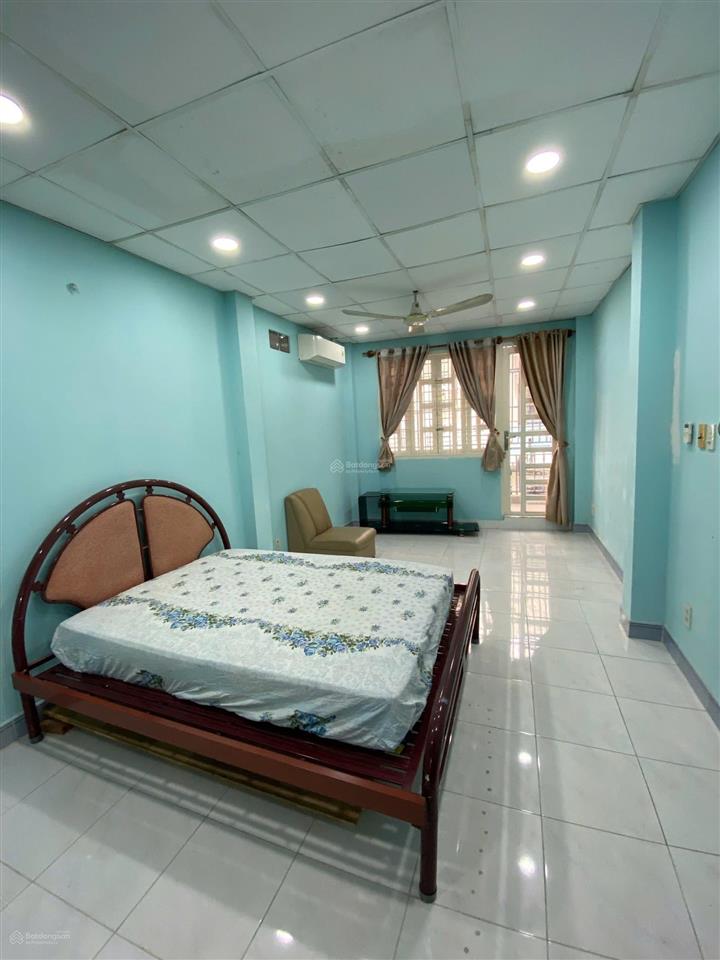 Cho thuê nhà 1 trệt 1 lầu 38,5m2/ giá 9,8 triệu ngay hàng xanh, bình thạnh