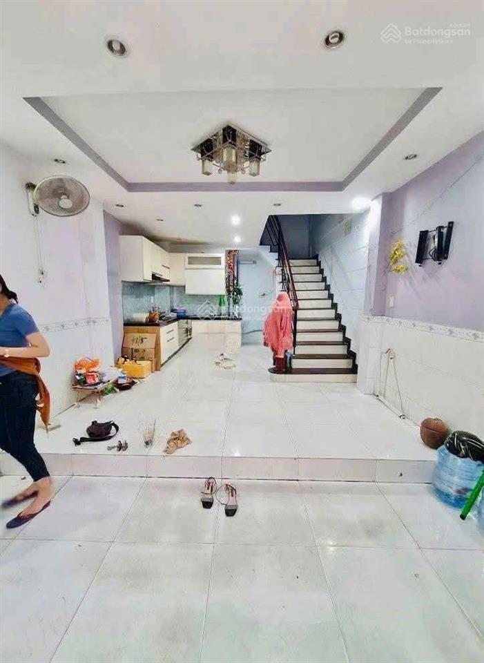 Cho thuê nhà 3pn 3wc. hẻm xe hơi đường lê văn sỹ, quận 3