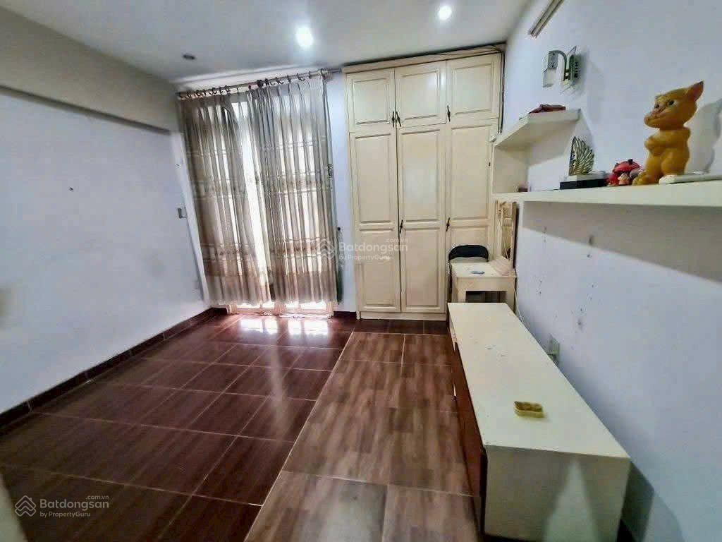 Cho thuê nhà 3pn 3wc. hẻm xe hơi đường lê văn sỹ, quận 3