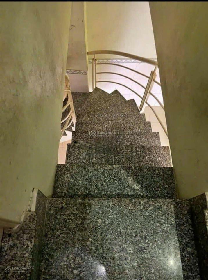 Cho thuê nhà tân bình. 2pn 2wc. gía chỉ 10 triệu