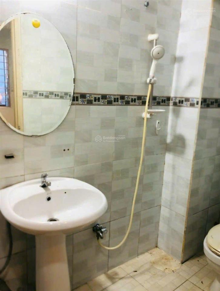 Cho thuê nhà tân bình. 2pn 2wc. gía chỉ 10 triệu