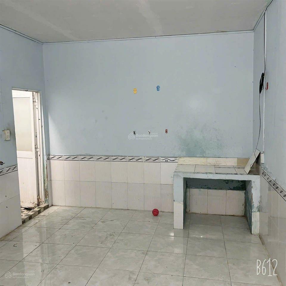 Cho thuê nhà nhỏ gần trường đh hutech, hẻm 69 nguyễn gia trí, bình thạnh. gía chỉ 5 triệu