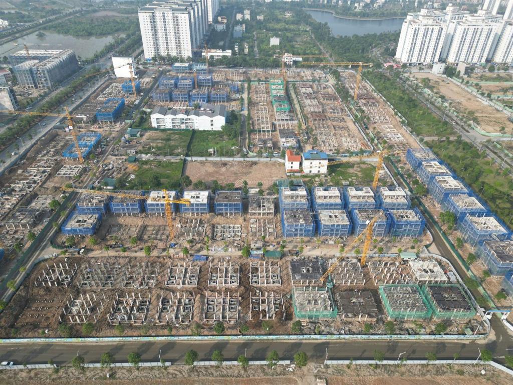 Bán liền kề a1.2  kđt thanh hà cienco 5, dt 95m2, xây 4 tầng + 1 hầm. giá 13,5 tỷ   0902 483 ***