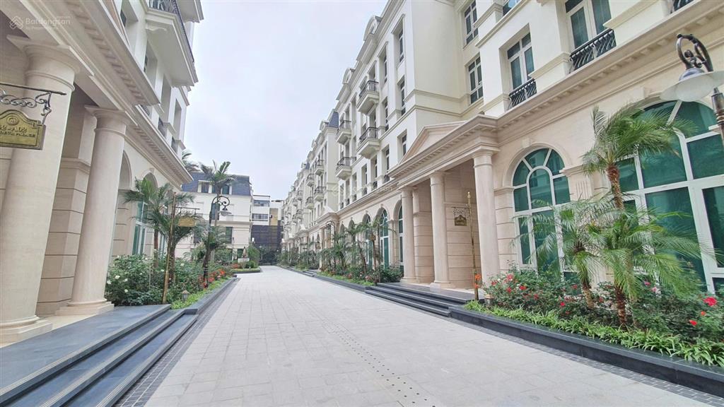 Bán duy nhất căn vip góc biệt thự grandeur 138b giảng võ, sân vườn, bể bơi, có hầm,  0971 366 ***