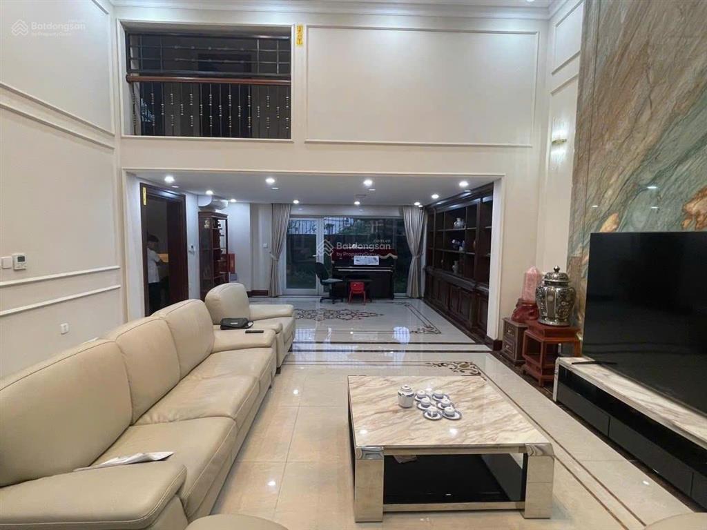 Bán biệt thự hiếm view vườn hoa tại 138 giảng võ, dt 287m2, mt 18m, xây 1 hầm và 5 tầng nổi, sổ đỏ