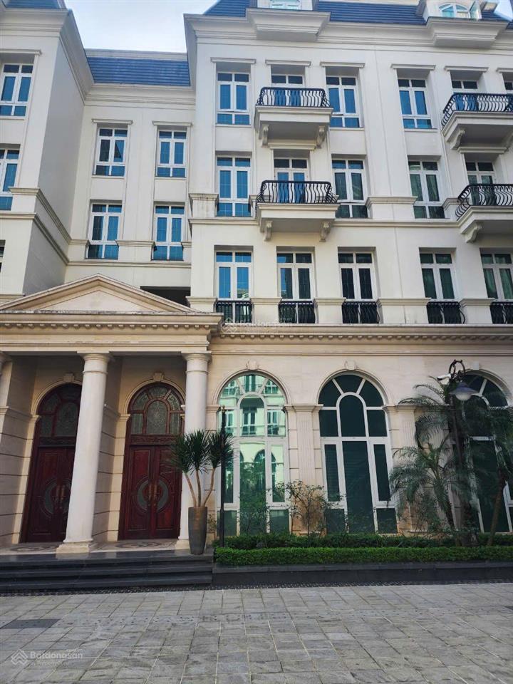 Bán biệt thự hiếm view vườn hoa tại 138 giảng võ, dt 287m2, mt 18m, xây 1 hầm và 5 tầng nổi, sổ đỏ