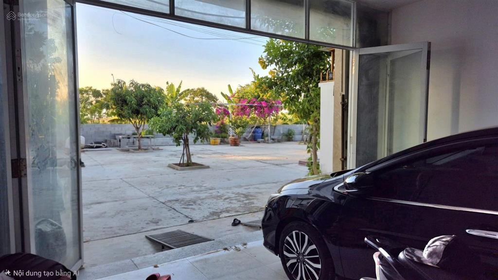 Nhà đẹp hòn rớ 2 sân trước rộng 300m, đậu ô tô thoải mái ven sông, cạnh sun group