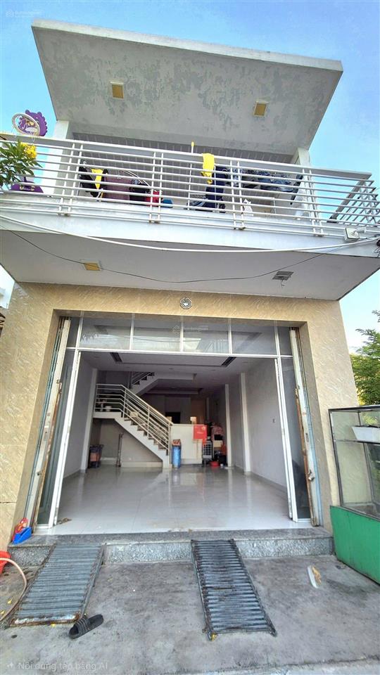 Nhà đẹp hòn rớ 2 sân trước rộng 300m, đậu ô tô thoải mái ven sông, cạnh sun group