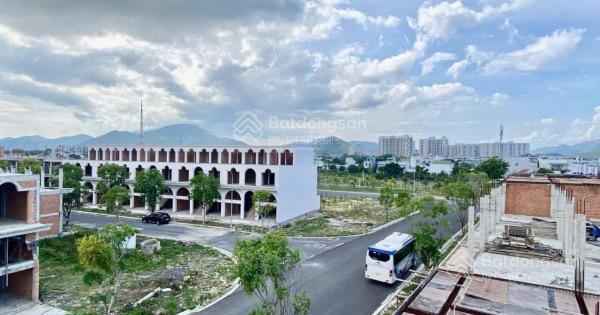 Shopouse mặt đường 23m kvg mozzadiso mỹ gia giá chỉ 8,2 tỷ