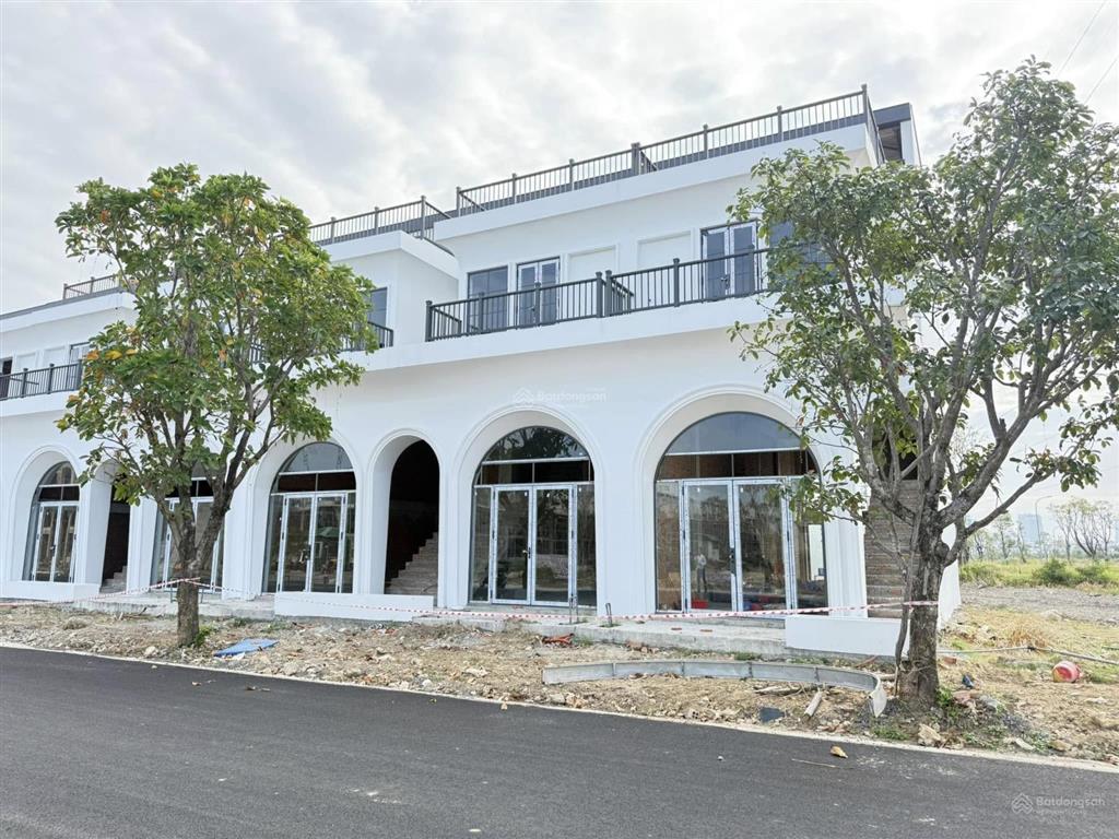 Shopouse mặt đường 23m kvg mozzadiso mỹ gia giá chỉ 8,2 tỷ