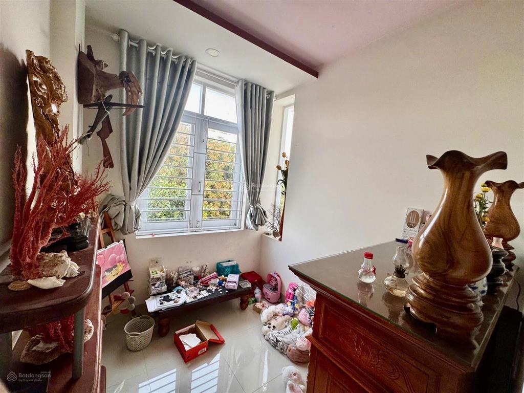 Giá chỉ 4,9 tỷ  nhà 1 trệt 1 lầu diện tích 153,7 m2 ở phú nông tây nha trang