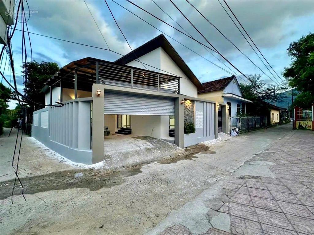 Bán nhà căn góc phường tây nha trang  cách 23/10 50m đường ô tô tận nơi đối