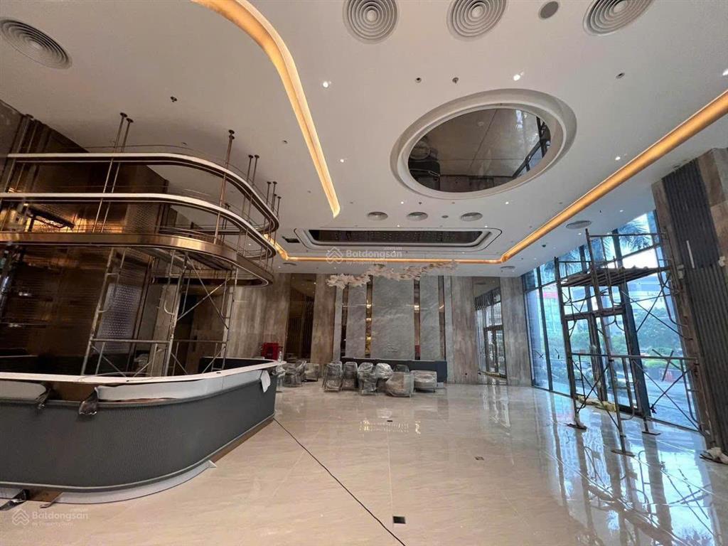 Chủ nhà đi nước ngoài muốn chuyển nhượng hợp đồng căn hộ 3pn + 2wc hướng mát tại capital elitle