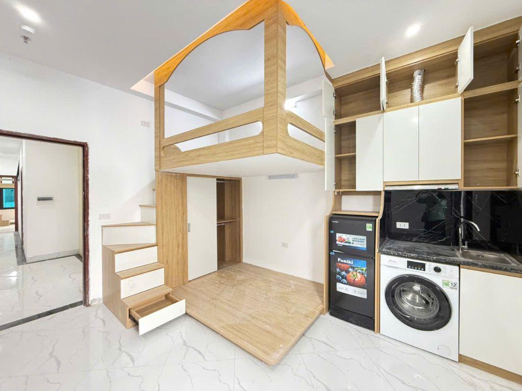 Cho Thuê CCMN 14 Chính Kính Thanh Xuân 30m2 Gác Xép + Giường Cửa Sổ Ban Công Giặt Riêng Thang Máy