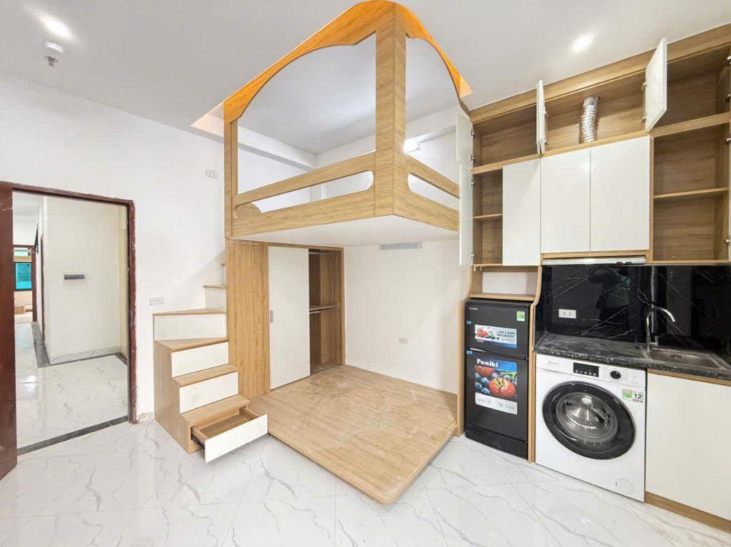 Cho Thuê CCMN 14 Chính Kính Thanh Xuân 30m2 Gác Xép + Giường Cửa Sổ Ban Công Giặt Riêng Thang Máy