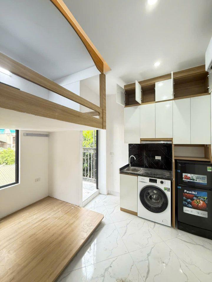 Cho Thuê CCMN 14 Chính Kính Thanh Xuân 30m2 Gác Xép + Giường Cửa Sổ Ban Công Giặt Riêng Thang Máy