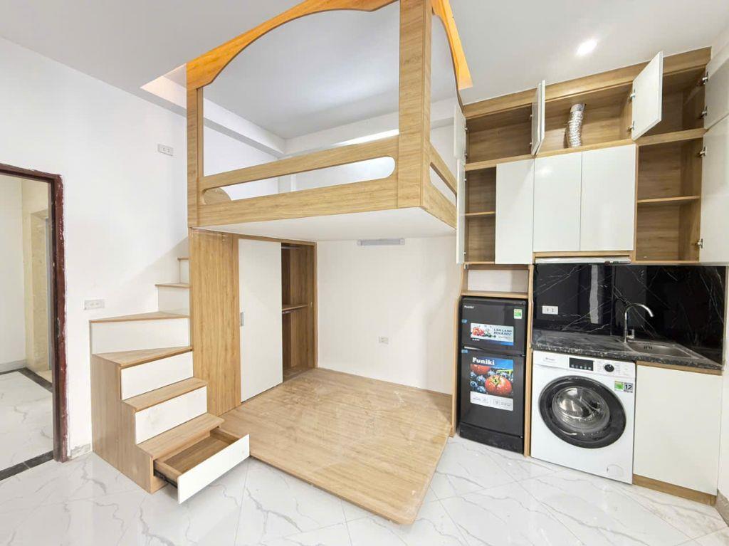 Cho Thuê CCMN 14 Chính Kính Thanh Xuân 30m2 Gác Xép + Giường Cửa Sổ Ban Công Giặt Riêng Thang Máy