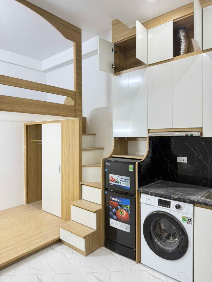Cho Thuê CCMN 14 Chính Kính Thanh Xuân 30m2 Gác Xép + Giường Cửa Sổ Ban Công Giặt Riêng Thang Máy