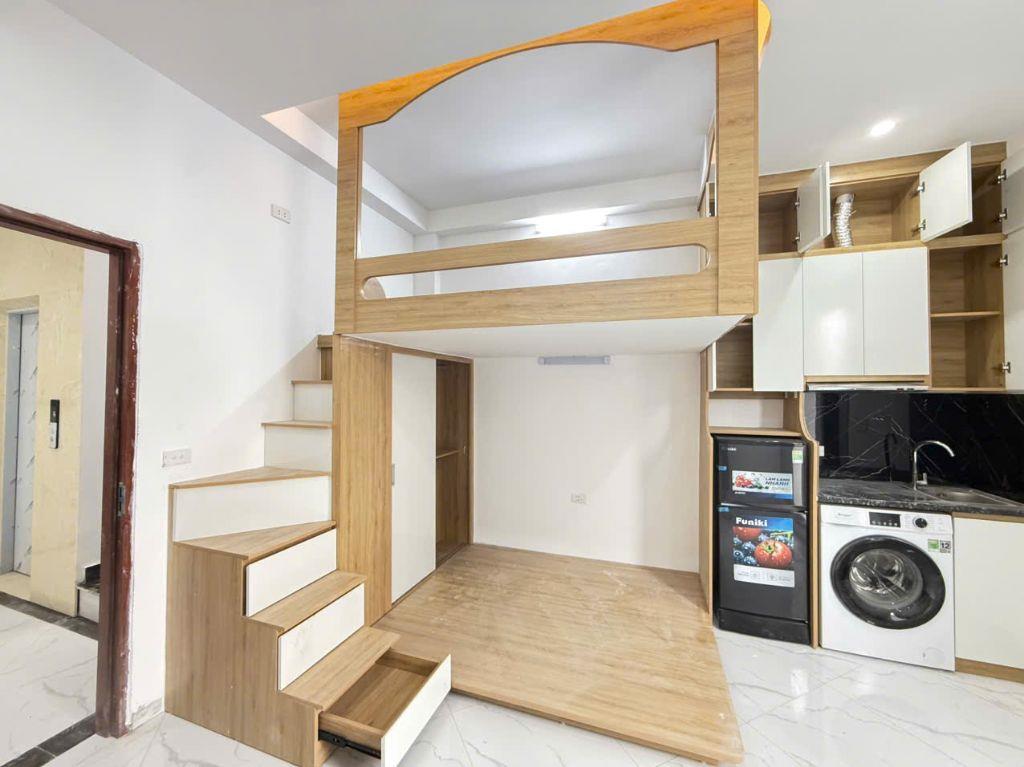 Cho Thuê CCMN 14 Chính Kính Thanh Xuân 30m2 Gác Xép + Giường Cửa Sổ Ban Công Giặt Riêng Thang Máy