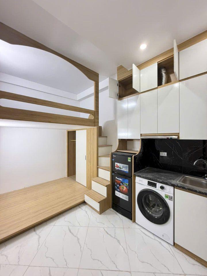 Cho Thuê CCMN 14 Chính Kính Thanh Xuân 30m2 Gác Xép + Giường Cửa Sổ Ban Công Giặt Riêng Thang Máy