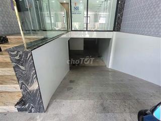 TÒA NHÀ ĐƯỜNG GÒ DẦU 7X25M , 5 LẦU