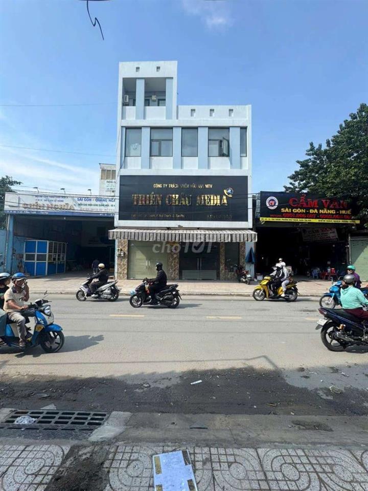 NHÀ MT ĐƯỜNG TÂN THÀNH 9X18M , 3LẦU