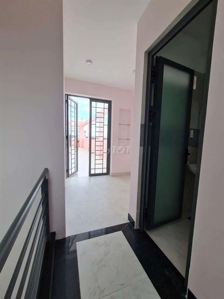 NHÀ NGUYÊN CĂN CN1 5X22M , 3 LẦU