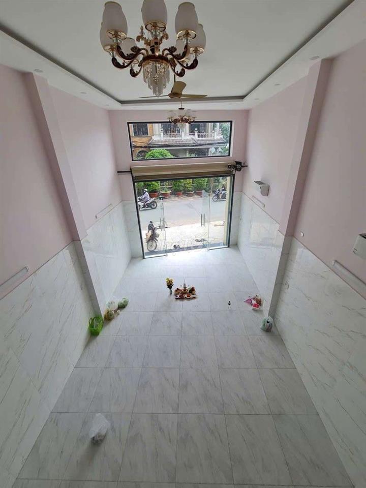 NHÀ NGUYÊN CĂN CN1 5X22M , 3 LẦU