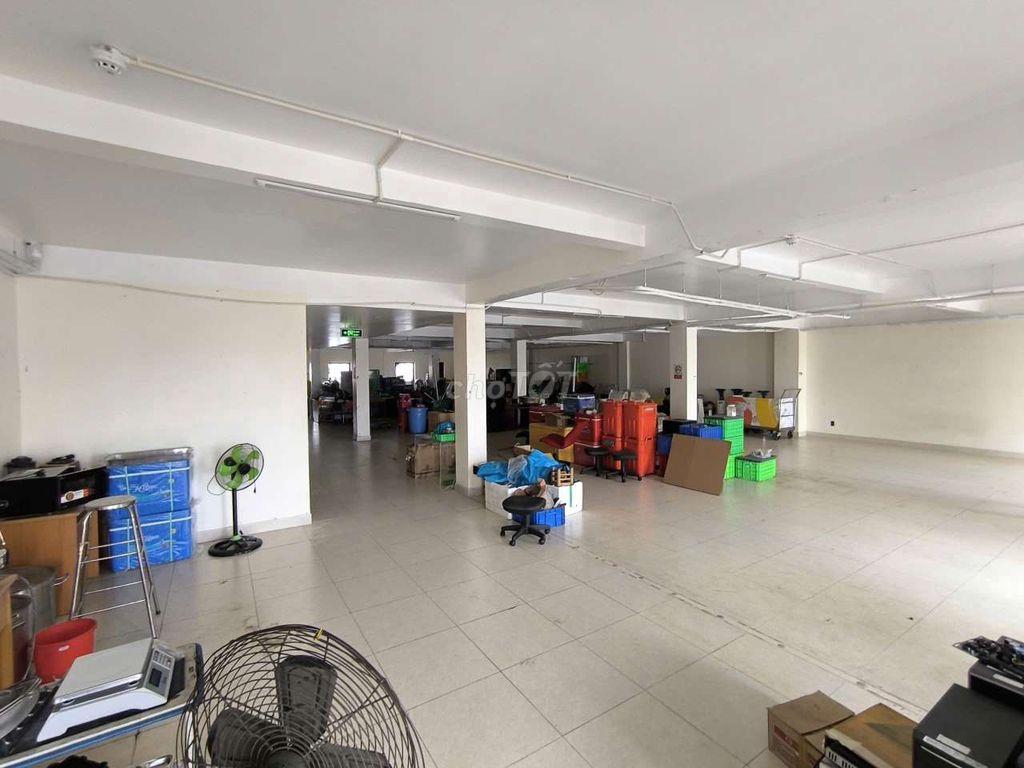 TOÀ NHÀ MẶT TIỀN NGAY KHU AEON MALL 16X35M , 7 LẦU