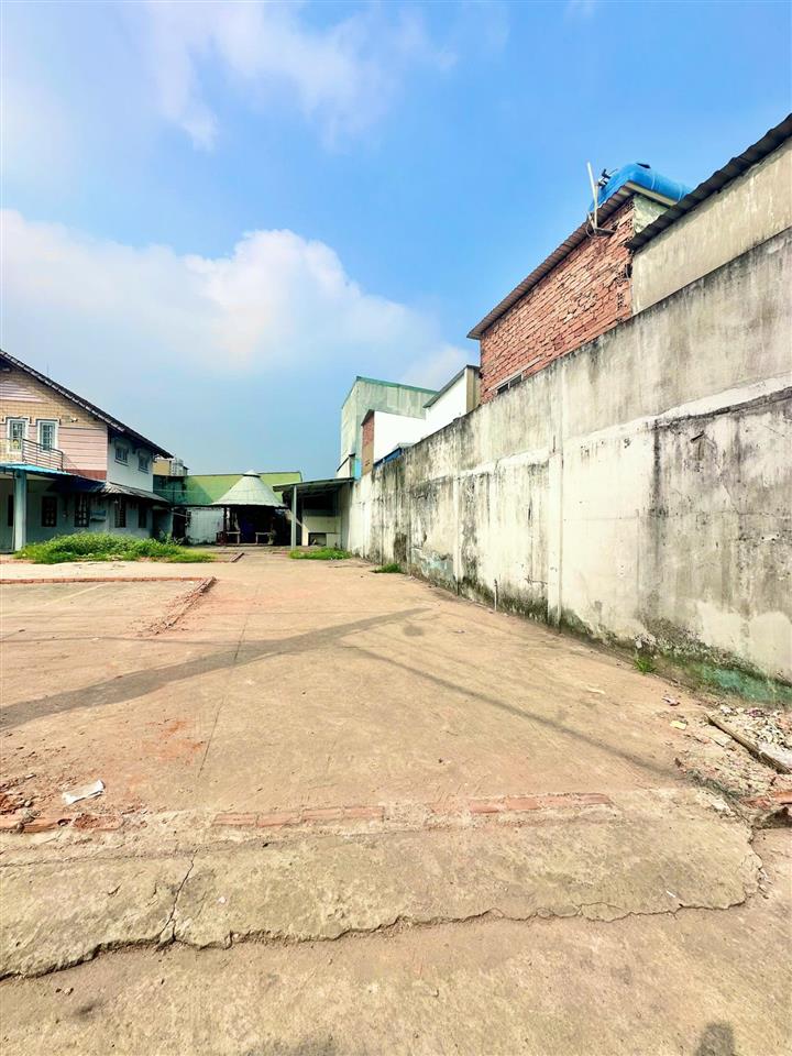 Đất (5x18m) tân xuân sát lê thị hà, hẻm 5m 1/ nhựa vào 30m, shr, mua bán sang tên, bao gpxd