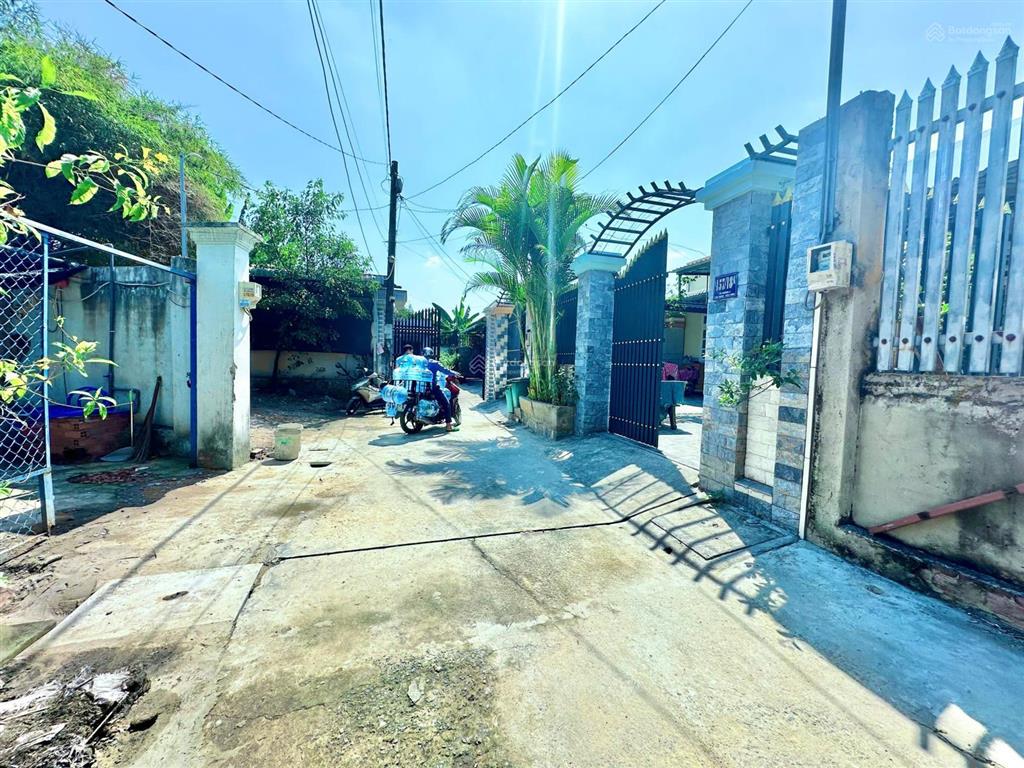 Đất cực rộng 5,7x20m 1/ nhựa mới đẹp trung mỹ tân xuân vào 30m sát lê thị hà, ub xã tân xuân cũ