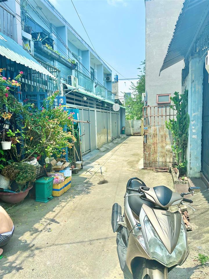 Đất 4x20m ngay trung tâm chợ hóc môn, sát bên trường học lý thường kiệt, xd hoàn công ngay