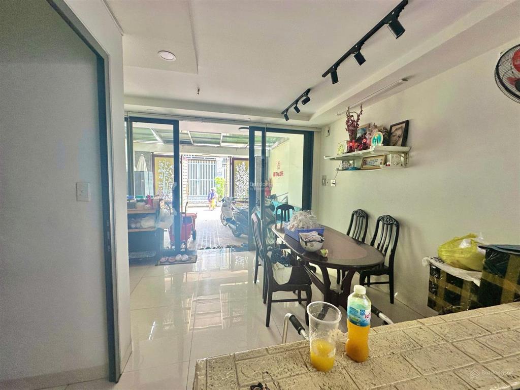 Nhà sát mặt tiền tô ký dt 5x16,5m trệt lầu đẹp rẻ đường nhựa 7m, nới đáng sống của hóc môn