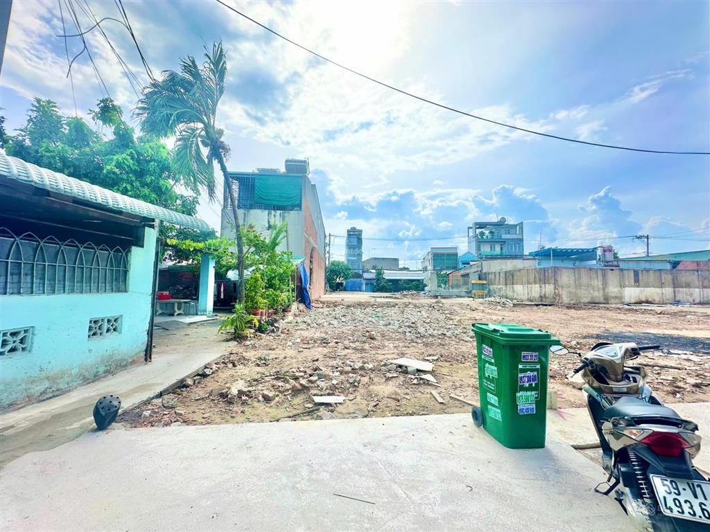 Tân xuân còn lô đất đẹp (5x18m) hẻm xe hơi 1/ nhưa vào 50m. sát song hành, lê thị hà sầm uất