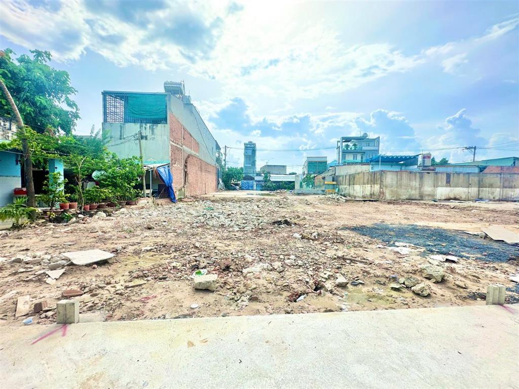 Tân xuân còn lô đất đẹp (5x18m) hẻm xe hơi 1/ nhưa vào 50m. sát song hành, lê thị hà sầm uất