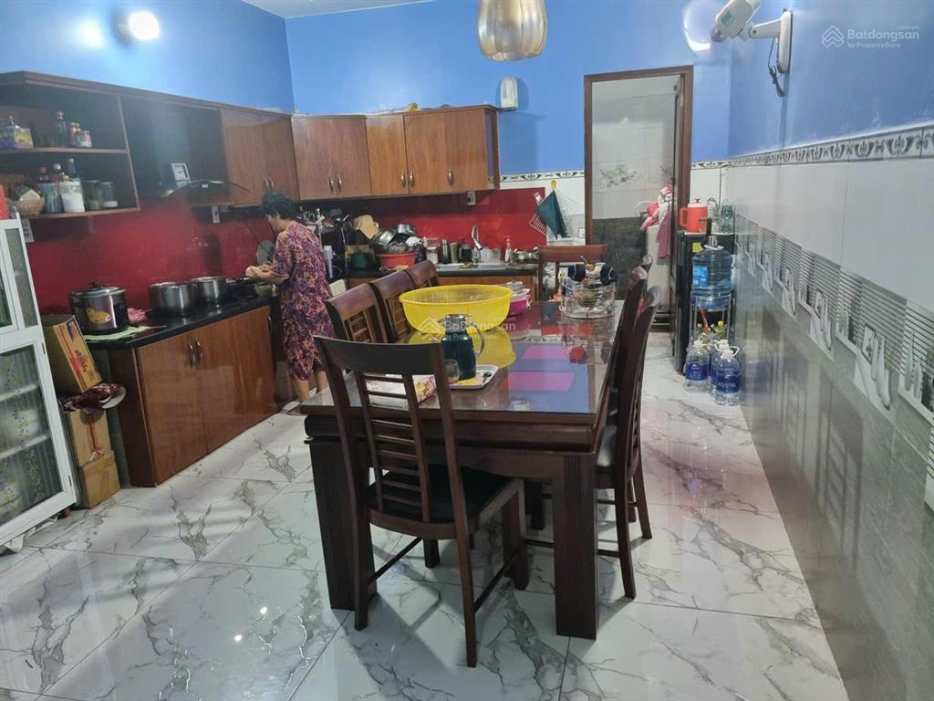 Nhà 1/ nhựa trung mỹ sầm uất, dt 4x17m, trệt lầu 3pn, sát bên quận 12, giá còn thương lượng mạnh