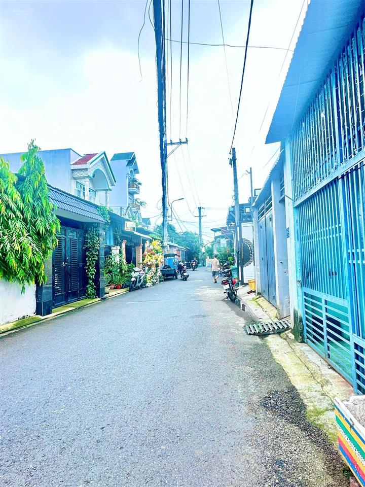 Nhà đường nhựa thông ngay đồng tâm, 5x18m, 1 trệt 1 lầu, sát song hành, đh huflit sầm uất