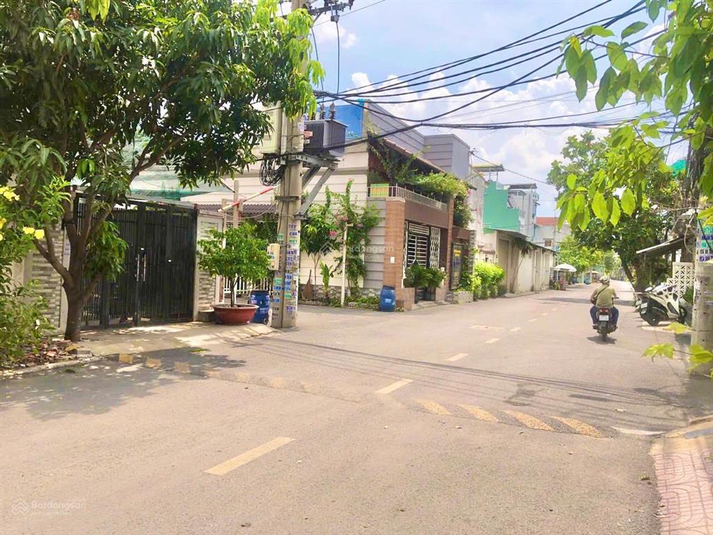 Nhà sát mặt tiền tô ký, 5x20m, 1 trệt 1 lầu cực đẹp, đường nhựa 8m, chủ kẹt bán rẻ chỉ 5,2 tỷ