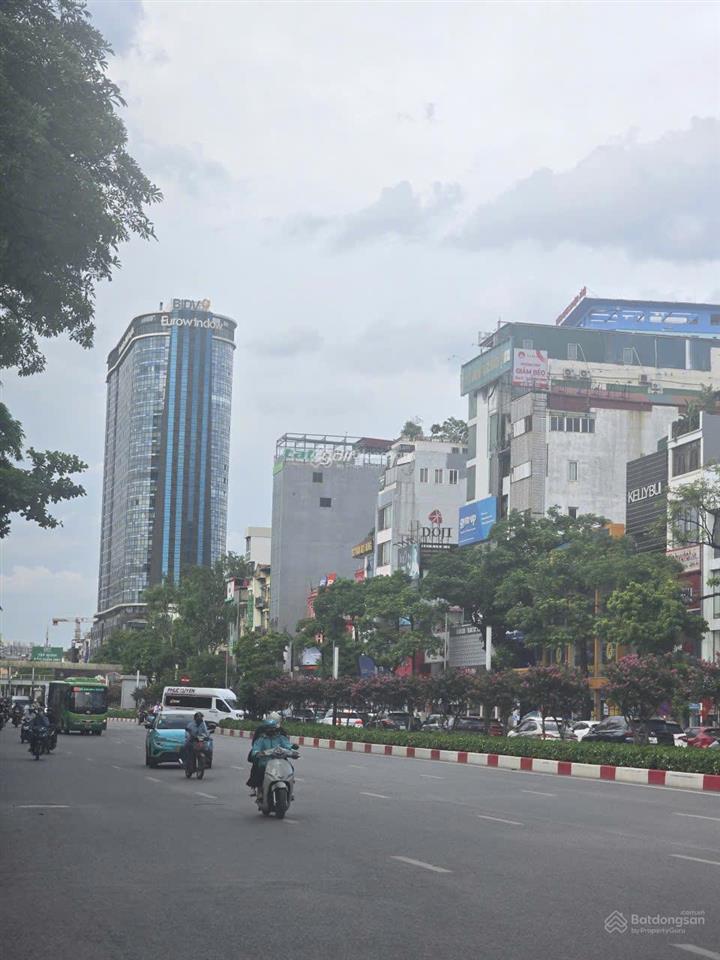 Cho thuê nhà 6 tầng, mặt phố trần duy hưng, yên hòa, cầu giấy, giá thỏa thuận