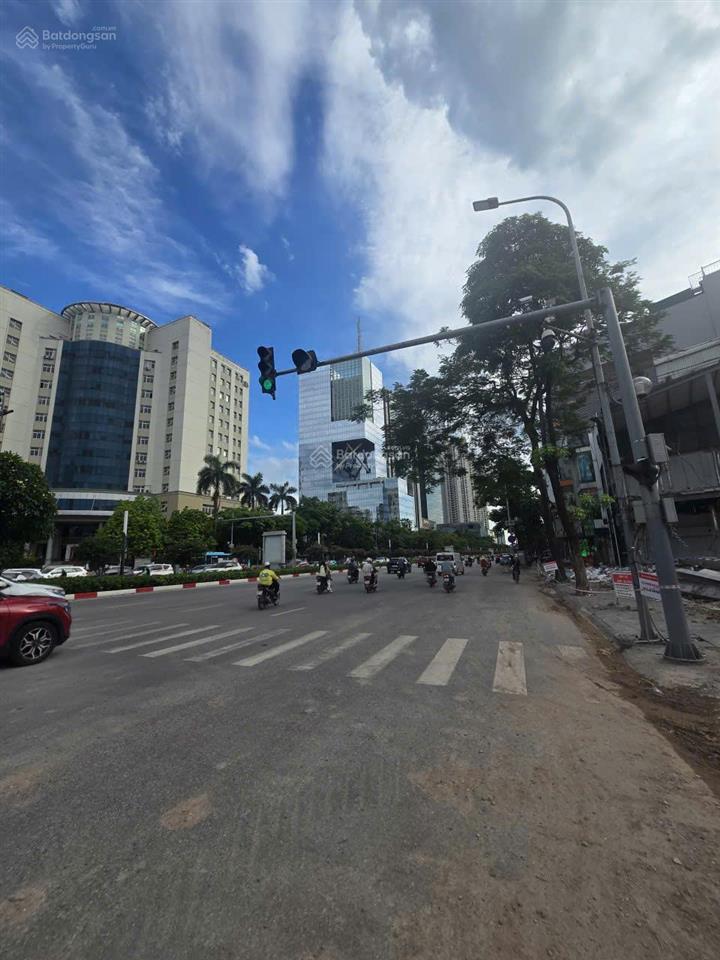 Cho thuê nhà 6 tầng, mặt phố trần duy hưng, yên hòa, cầu giấy, giá thỏa thuận