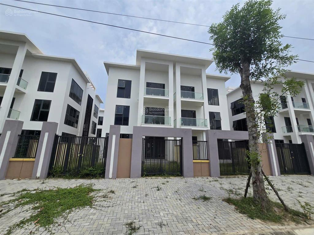 Cho thuê biệt thự tại khu đô thị thanh hà mường thanh, giá thỏa thuận, 250m2